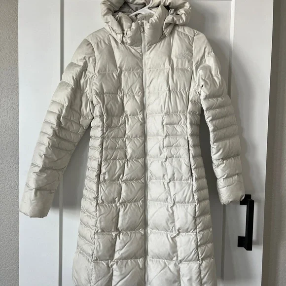 The North Face women’s cream 550 down filled parka size Small - Picture 4 of 15